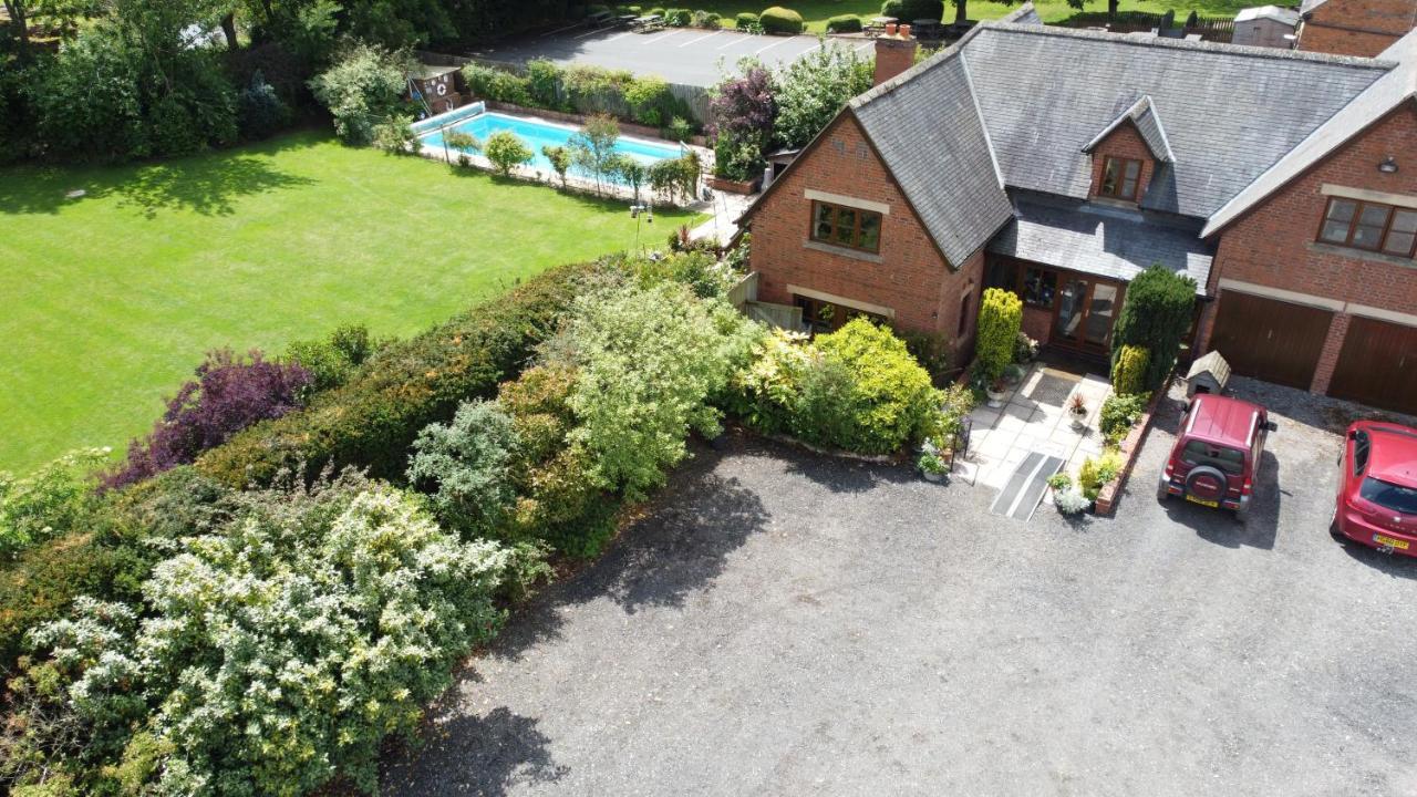 Castle Farmhouse Bed And Breakfast Glenfield 외부 사진
