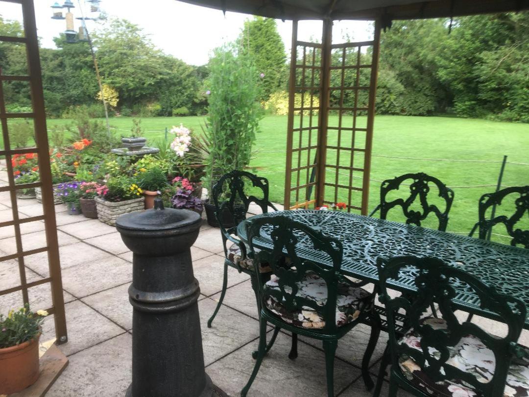 Castle Farmhouse Bed And Breakfast Glenfield 외부 사진
