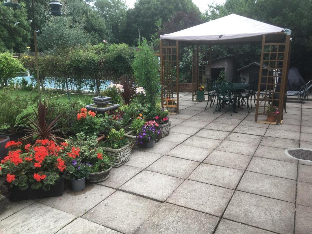 Castle Farmhouse Bed And Breakfast Glenfield 외부 사진