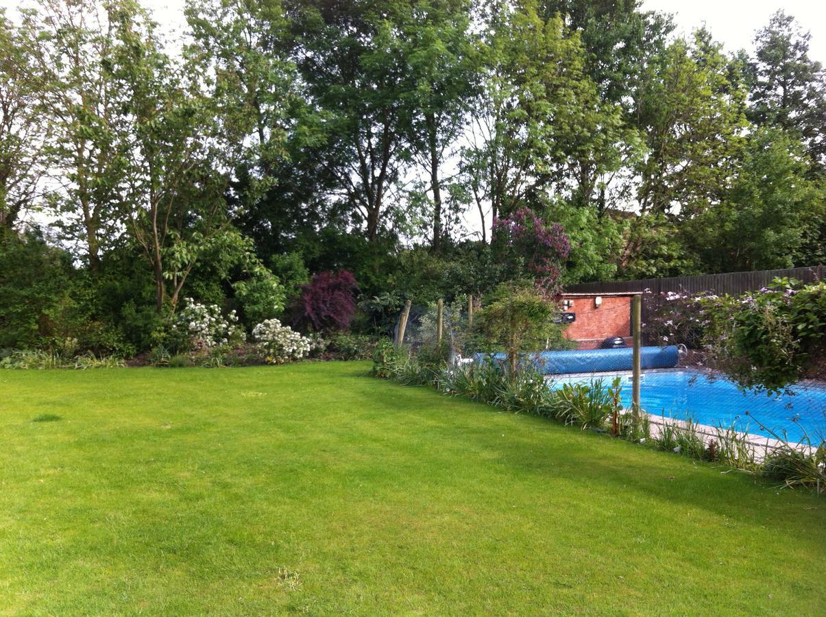 Castle Farmhouse Bed And Breakfast Glenfield 외부 사진