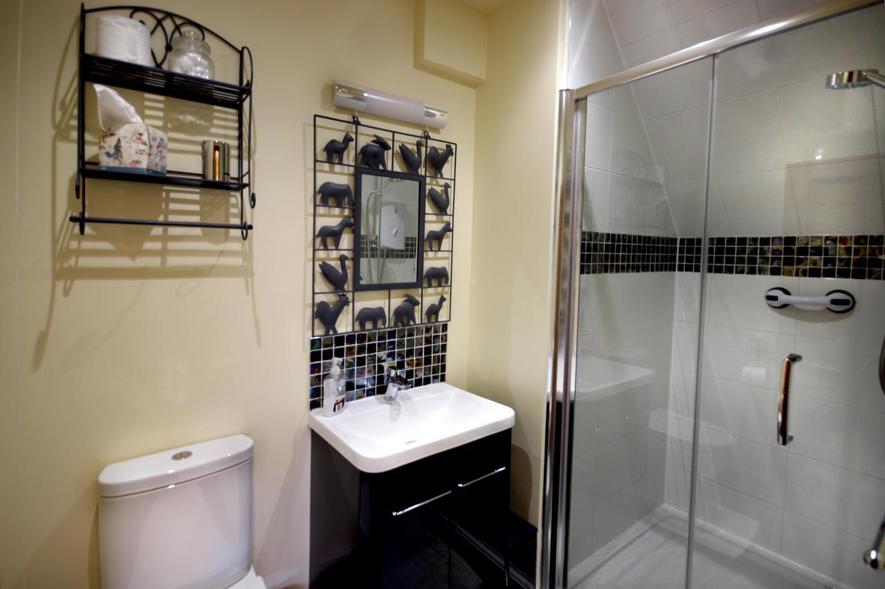 Castle Farmhouse Bed And Breakfast Glenfield 외부 사진