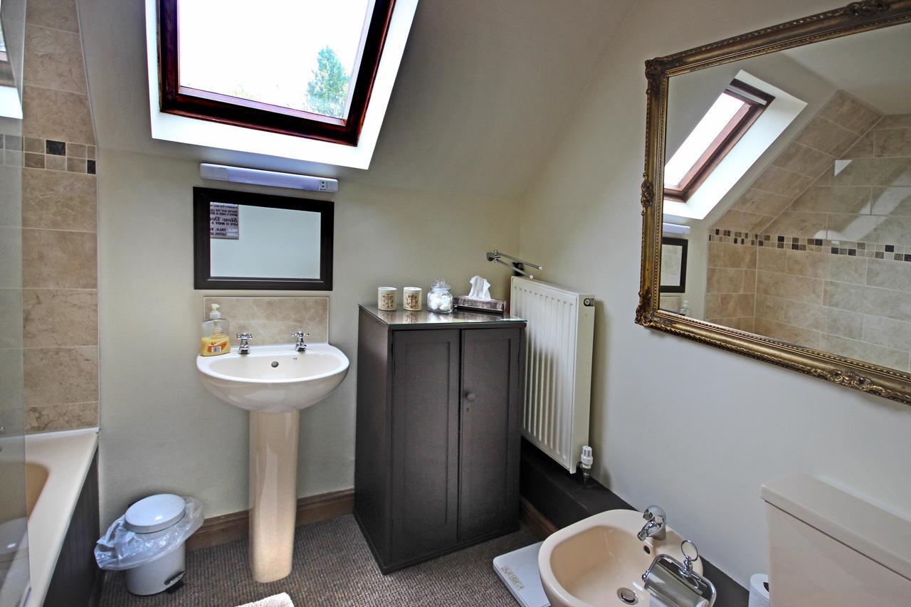Castle Farmhouse Bed And Breakfast Glenfield 외부 사진